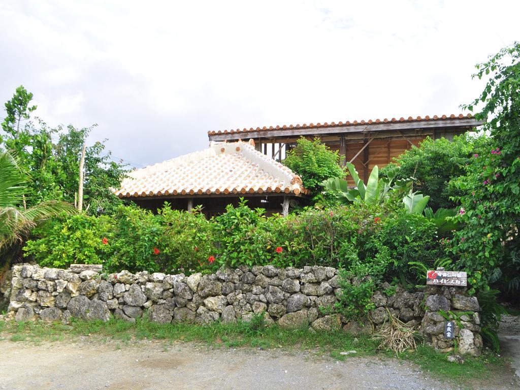 Nakijin No Yado Hibiscus Hotel Bagian luar foto